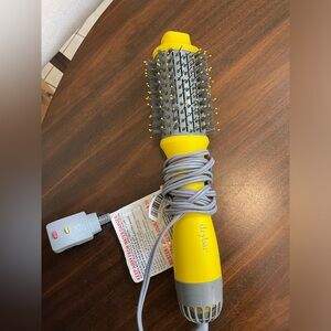 Drybar Blowdry brush
